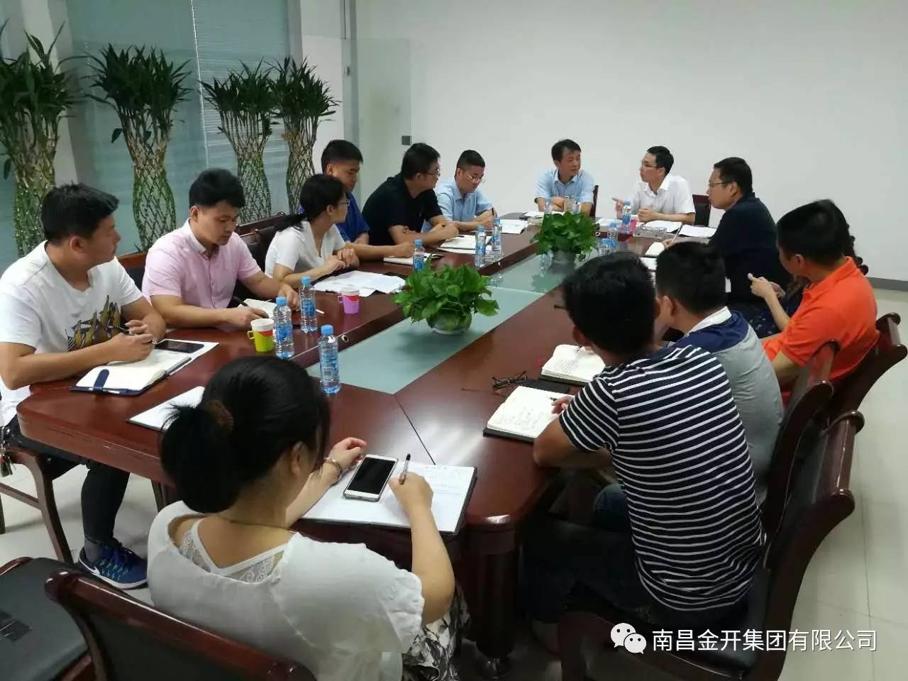 总结经验找不足 补齐短板促工作