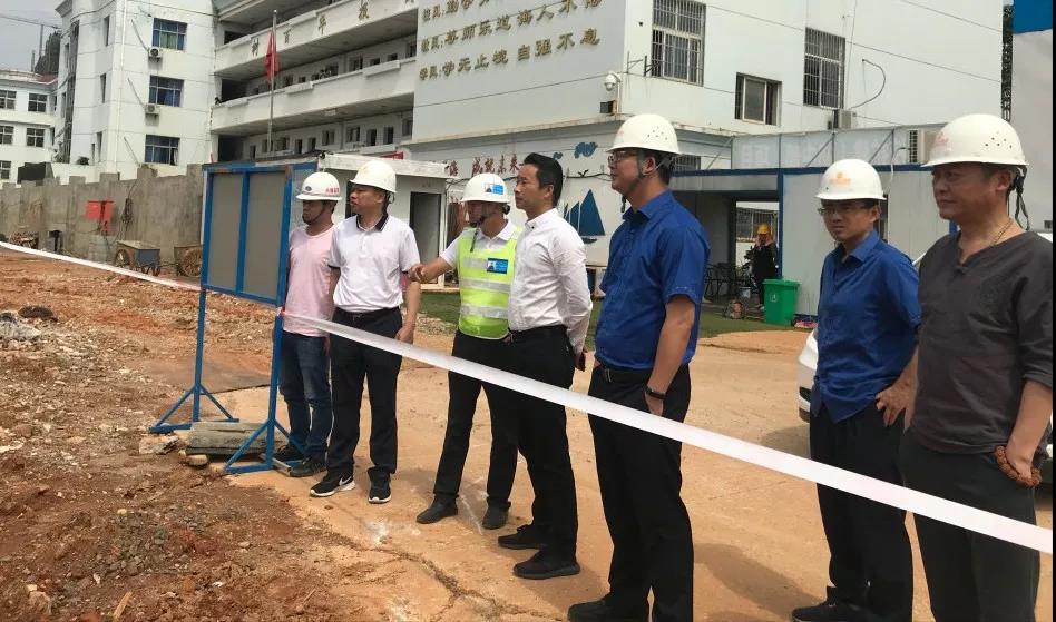 集团副总经理熊爱华现场调研正合公司在建项目