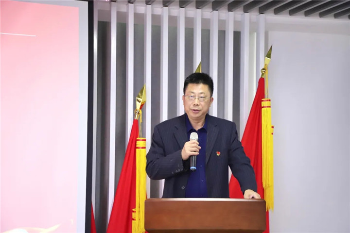 南昌金开集团团委举行超龄团员离团仪式